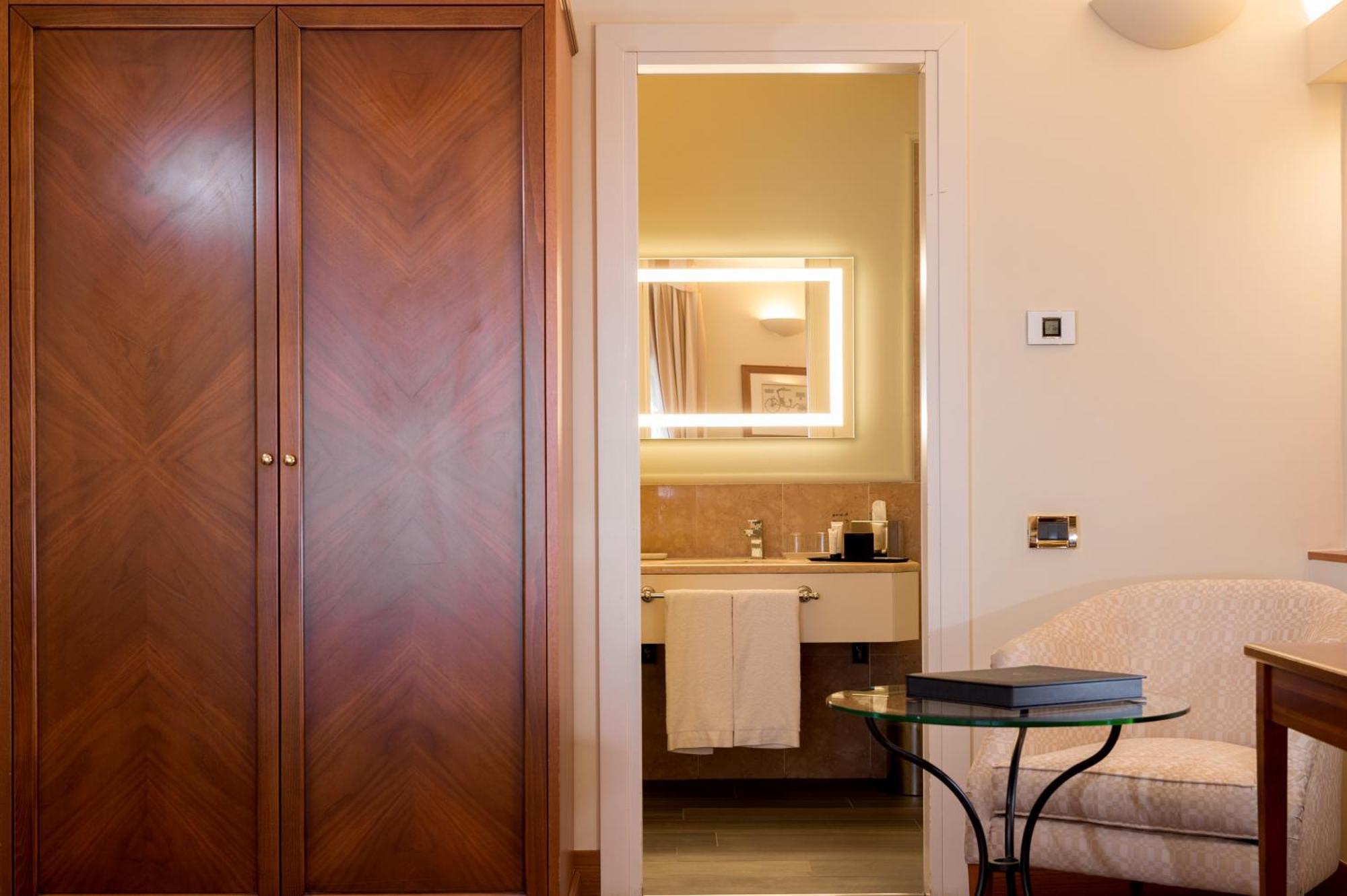 Grand Hotel Villa Torretta, Curio Collection by Hilton Sesto San Giovanni Esterno foto